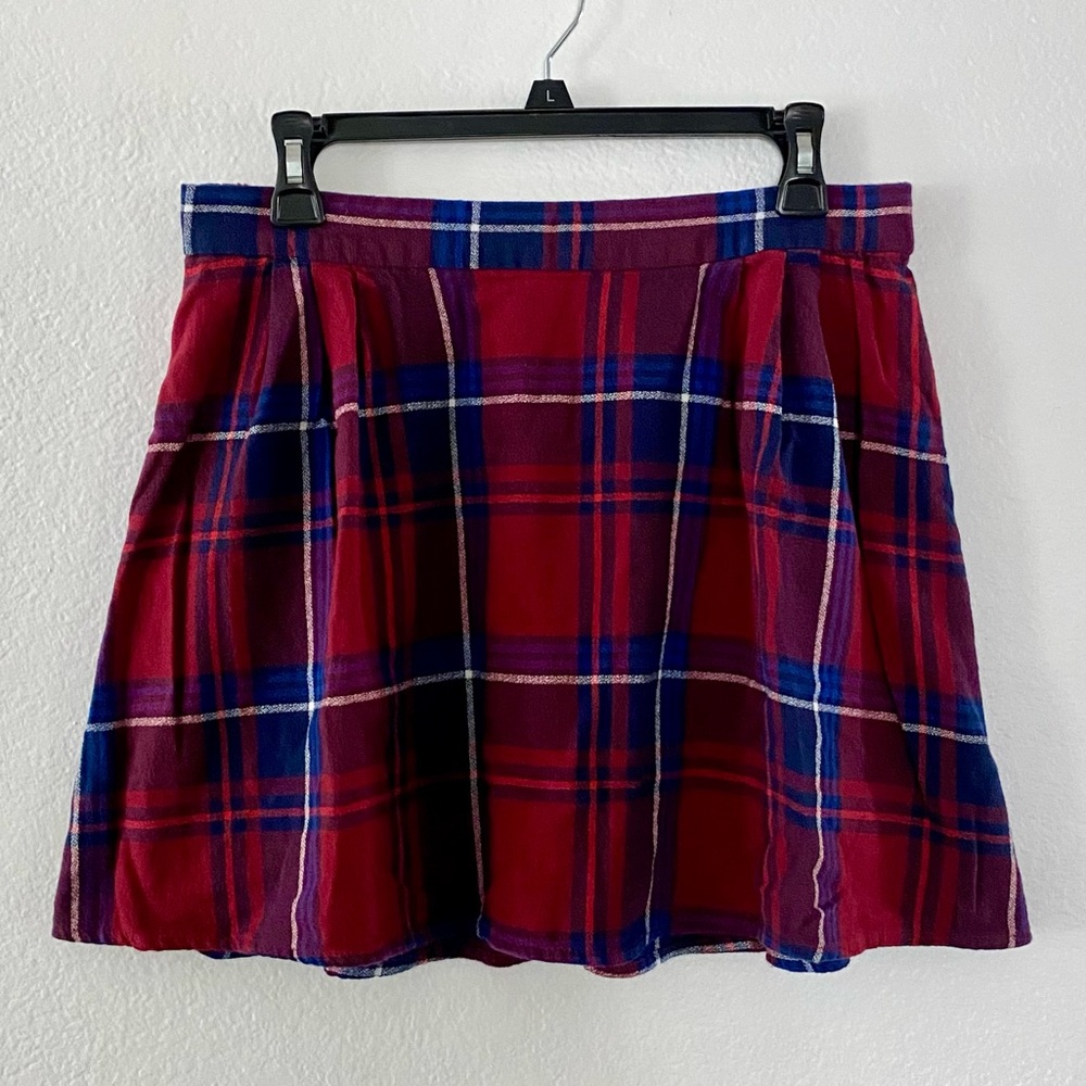 Old Navy Pleaded Red And Blue Plaid Mini Skirt✨